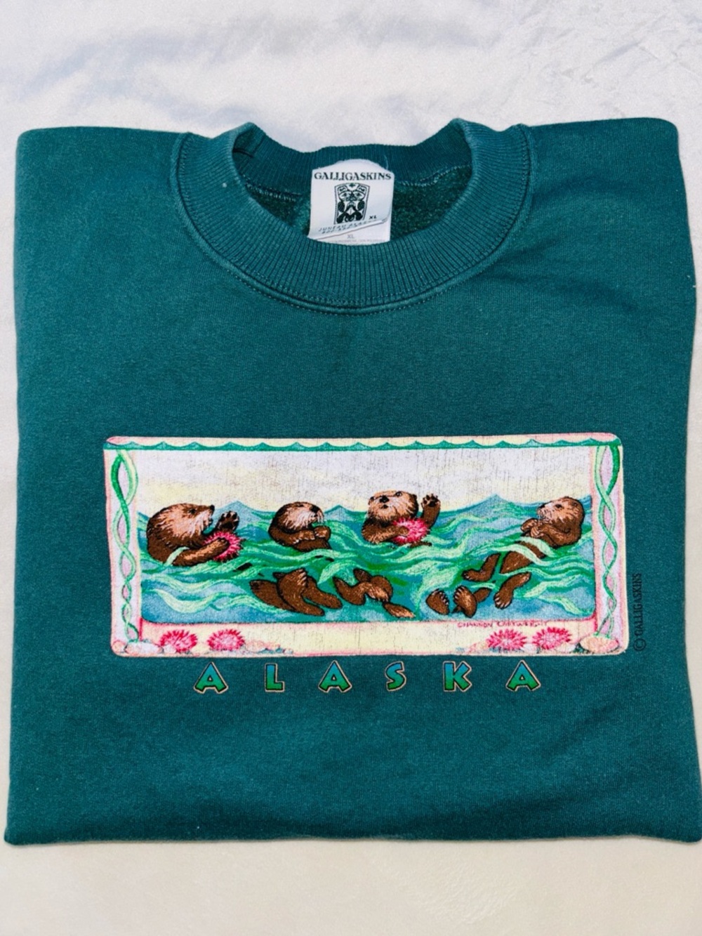 Vintage Alaska Swimming Otters Nature Crewneck Sweater